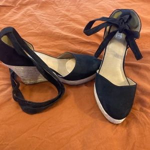 8.5 black wedges